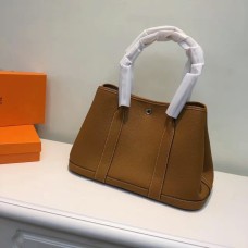 Hermes Kabelka na zahradní párty malá 31cm hnědá