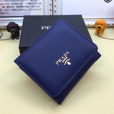 Kožená peněženka Prada Trifold 1M0176 modrá