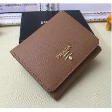 Prada 1M0176 Peněženky Saffiano Leather v hnědé barvě