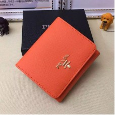 Prada peněženky 1M0176 Saffiano kůže v oranžové barvě