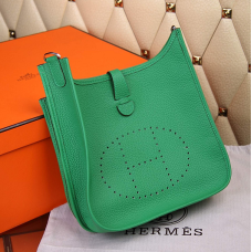 Hermes Evelyne III Togo Kožená Crossbody Taška Zelená