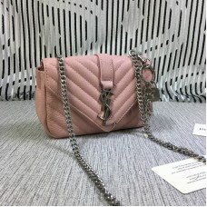 Malá řetízková obálka YSL z kozí kůže, růžová, 18 cm