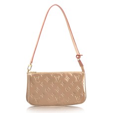 Kabelka Louis Vuitton M90196 Monogram Vernis s motivem...